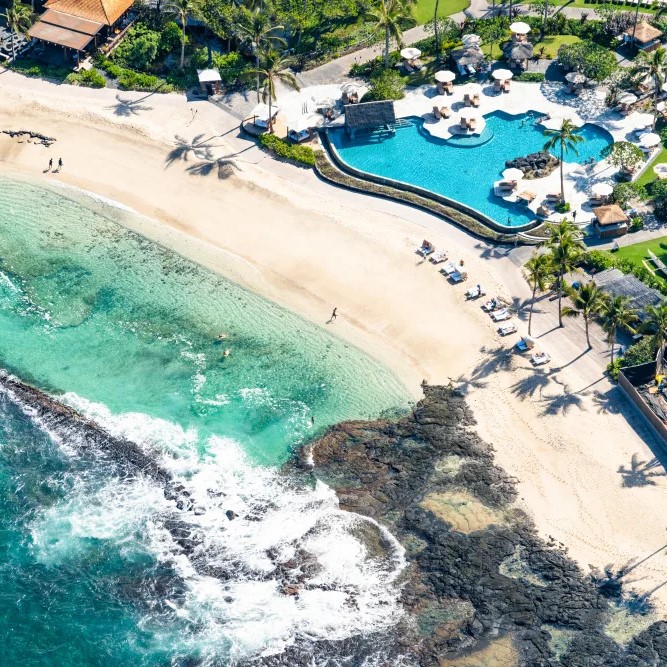 Gray Malin Ocean Pool Four Seasons Hualalai Hawai'i Review