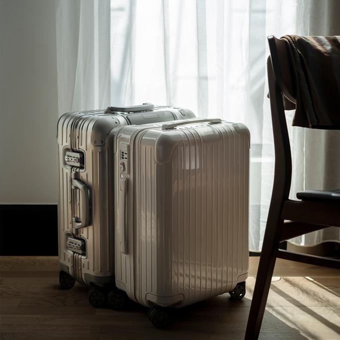 Away vs Rimowa Review